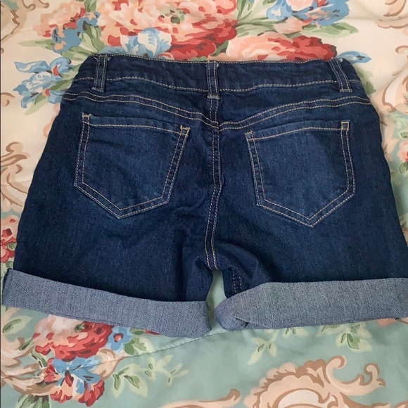Dark bule Jean shorts - Picture 2 of 3